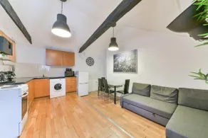 Superior-Apartment-Private bathroom - Image 3