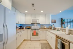 Walk to Main St: Condo w/ Pool Access in Crisfield - Image 4