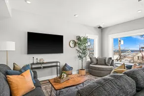Lift Bridge Condo 715-3, Heirloom Vacations - Image 2