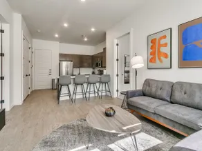 New LUX 2-Bed Apt @ UCO #212 - Image 4