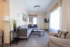 2bdr Retreat Steps from the Sea - Image 3