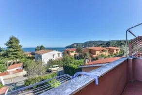 Apartment in Cavo by the sea - Image 3