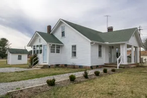 3BR Home in East Flat Rock near Downtown - Image 5