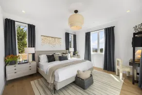 Luxury Retreat with Panoramic Views - Image 4