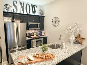 NEW! Seneca 113 Private Entrance, Hot Tub, Heated Garage, Sleeps 6! - Image 2