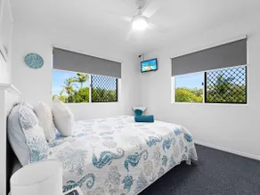 2-Bed with Pool, Near Torquay Beach, Hervey Bay - Image 4