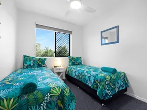2-Bed with Pool, Near Torquay Beach, Hervey Bay - Image 5