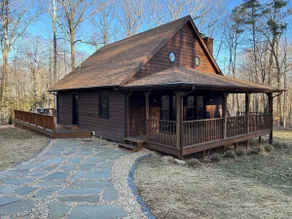 Calm Water Cabin Lake Anna - Image 2