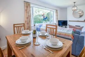The Willows - 2 Bedroom Cottage - Oxwich - Image 4