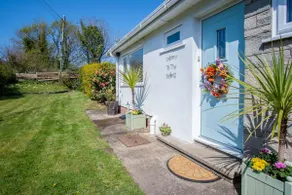 The Willows - 2 Bedroom Cottage - Oxwich - Image 1