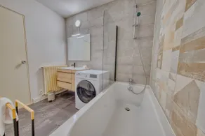 Beautiful Vaillant – Rooftop – Private parking - Image 5