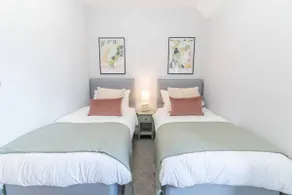 The Enchanting Silver Birch Retreat, New Forest - Image 3