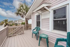Oceanfront- Edisto Beach Cottage-Screen porch - Image 4