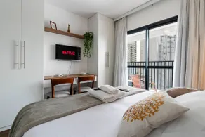 Sophisticated Getaway in SP | Exclusive King Bed - Image 2