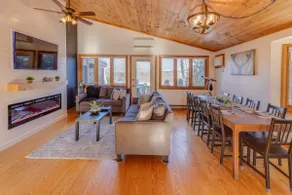Scenic White Mountains Retreat 4 Bedroom Home - Image 2