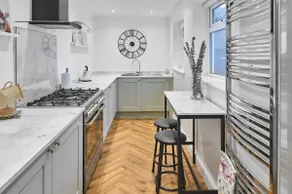 Host & Stay - Railway Cottages - Image 4