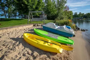 Lakefront | 2 Saunas, Firepit, Kayaks, Dock & Boat - Image 5