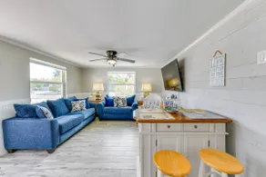 Fish, Swim & Unwind: Anna Maria Apt Steps to Beach - Image 4
