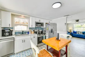 Fish, Swim & Unwind: Anna Maria Apt Steps to Beach - Image 2