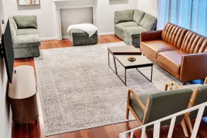Vacation Home in Albany - Image 2