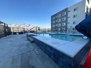 Modern 1BR w/ Hot Tubs, Gym & Pickleball Ct! - Image 5