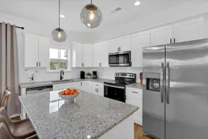 New Townhouse~Garage parking~Gated~Downtown Rome - Image 4