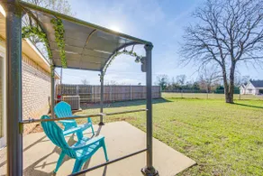 1 Mi to Lake Jacksonville: Pet-friendly Home - Image 3