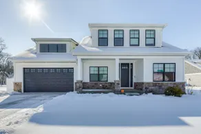 2 Mi to Notre Dame: Spacious Home w/ Private Yard - Image 4