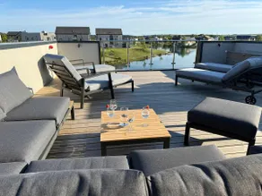 Still Waters - Luxury Lakeside Retreat with Hot Tub - Image 4