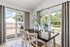 Tropical Summer Getaway | Team Joseph Ellen - Image 5