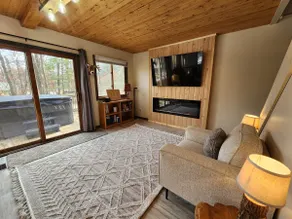 Hawkins Hideout Cabin, Starlink Wi-Fi, Hot Tub! - Image 3