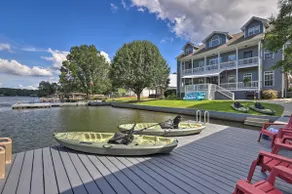 Lakeside Hot Tub, Fire Pit, King Beds - Image 2
