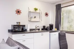Modern Condo near Chinatown close to Little Italy - Image 4