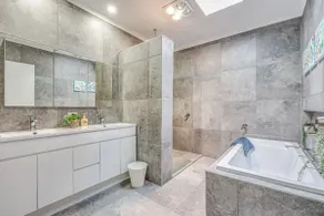 StayAU 5BR Pet-Friendly Haven with BBQ in Geelong - Image 5