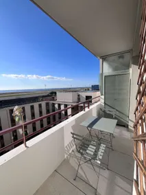 Stylish & Bright Studio, 2 min to the Sea, 5 min to the Airport - Image 3