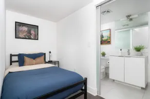 Queen bed and Sofa bed with View - Image 2