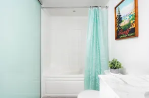 Queen bed and Sofa bed with View - Image 3