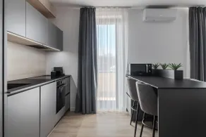 Chic Grey Escape - Free Parking, Self Check-In - Image 4