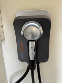 Spacious 5BR in OP | EV Charger - Image 5