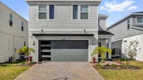 Family Home w Cinema, Pool & BBQ Clermont - Image 5