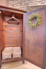 Luxurious couples retreat just steps from Historic Main Street in St. Charles! - Image 5