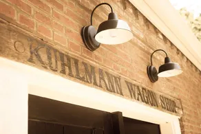 1830's Luxury Brick Cottage, Cozy Fireplace, right off the Cobblestone Streets! - Image 3