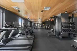 Lux 2BR Apt w/ Pool and Gym - Image 4
