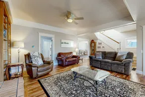 Beautiful historic family home on a Cherry Orchar - Image 2
