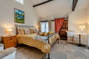 Castle Forge 4-Bedroom Historic Purbeck Forge in Kingston, Corfe Castle, Sleeps 7 - Image 4