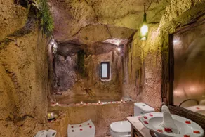 La Cova de Can Pavet - Image 3