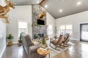 Family Retreat w/ Fire Pit & Yard in Mineral City - Image 5