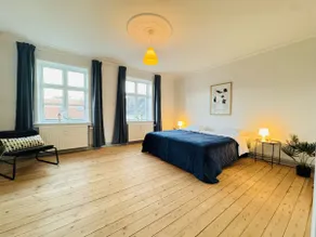 aday - Beautiful and Spacious 4 bedroom - Heart of - Image 5