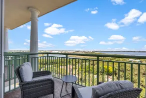 Luxury Condo Retreat in Merritt Island - Image 2