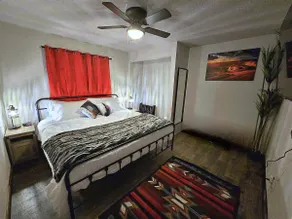 1Bd, King, Brkfst, Large TVs, WD, Sleeps 4, BBQ - Image 4